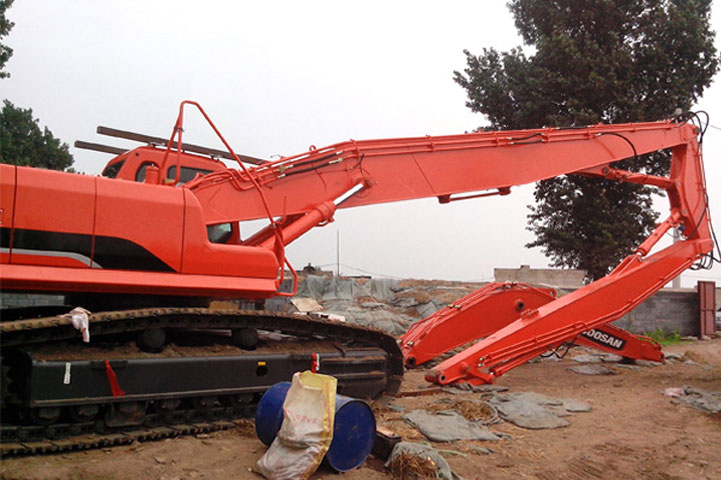 挖掘机三段加长臂