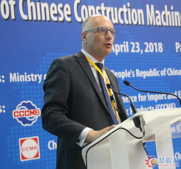 法国土木工程、采矿、建筑和起重机工业协会秘书长PascalPETITJEAN致辞 