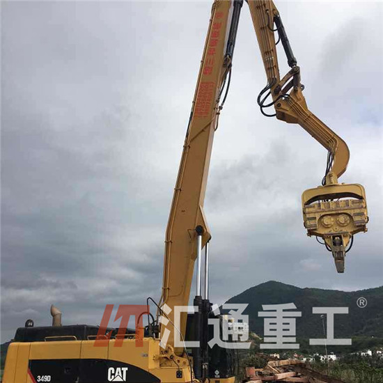 挖掘机打桩臂.jpg