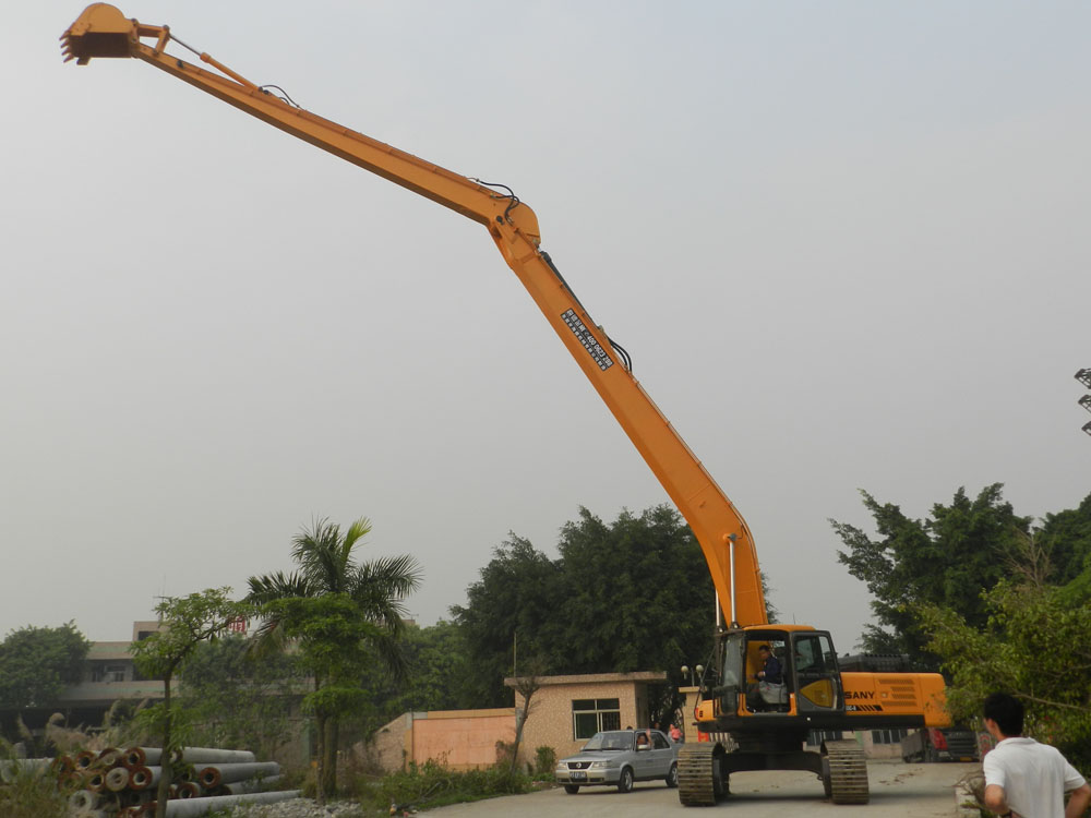 加长臂挖掘机.jpg