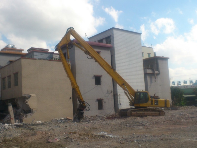挖掘机拆楼臂.jpg