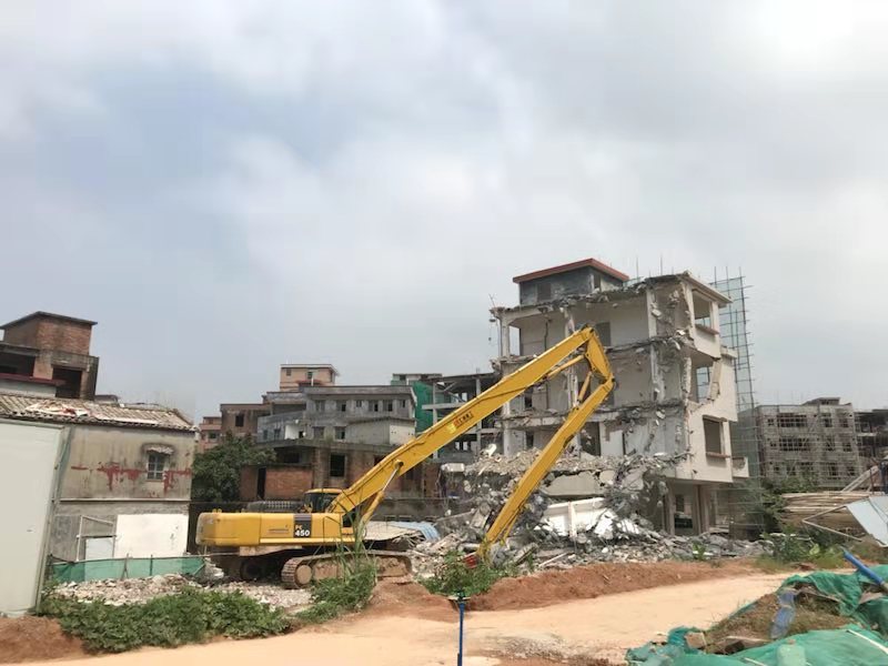 挖掘机拆楼臂.jpg