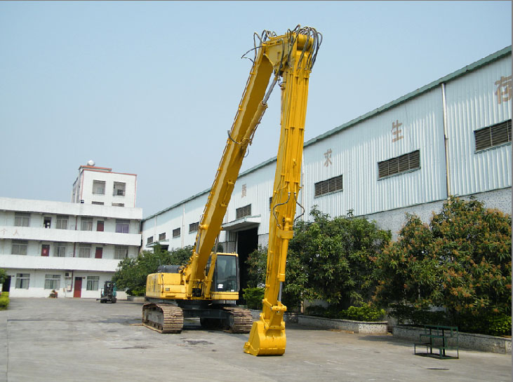 挖掘机拆楼臂.jpg